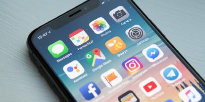 Security and Privacy Risks when using Social Logins